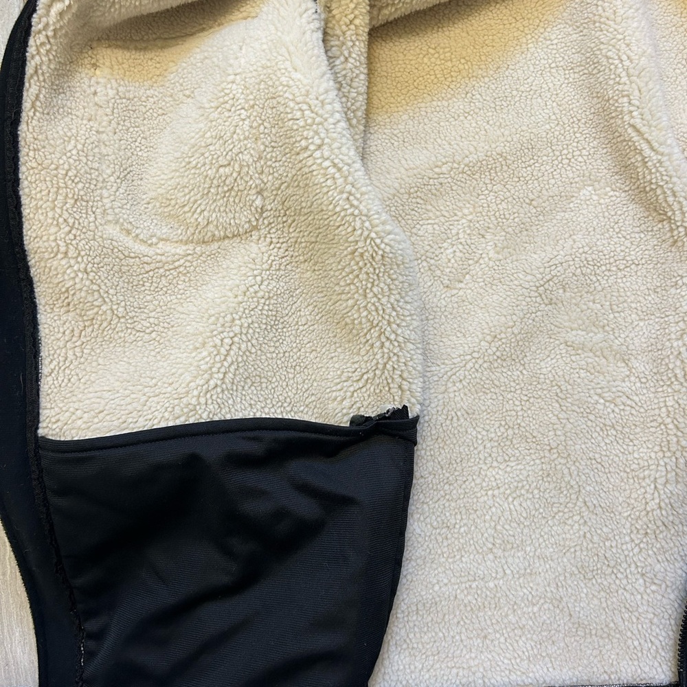 Cabela’s Men’s Sherpa Fleece Shacket. XXL - Picture 4 of 5